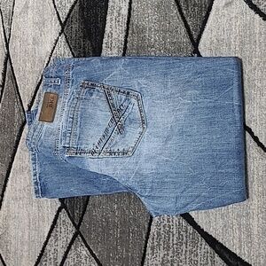 BKE RYAN SHORT BACK EMBROIDERED DOUBLE POCKETS STRAIGHT LEG DENIM JEAN